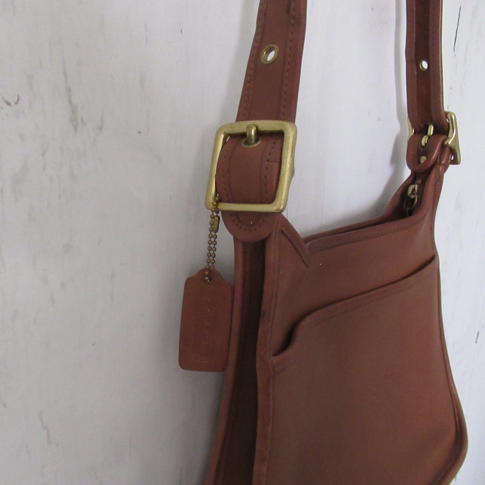 Vintage Y2K Coach Legacy Crossbody Bag 9966 British Tan Leather Zip Top - Picture 3 of 10